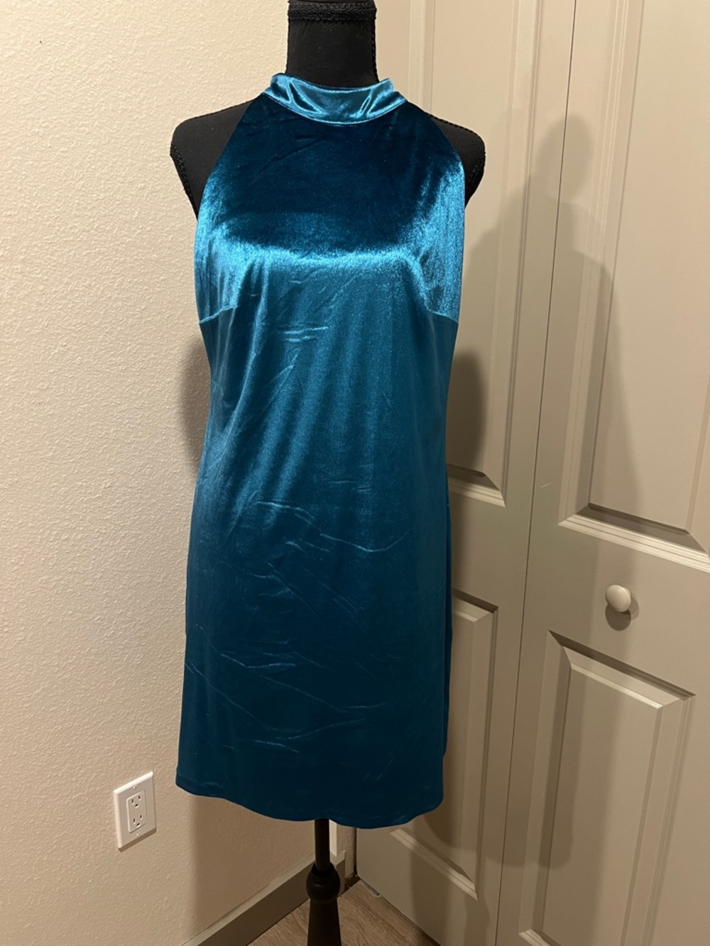 White House Black Market Teal Velvet Midi Dress